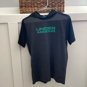 Under Armour Boys XL Hoodie Short Sleeve T-shirt